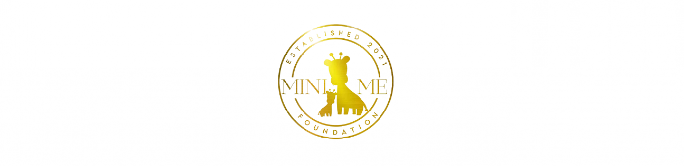 Minime logo in gold with white background