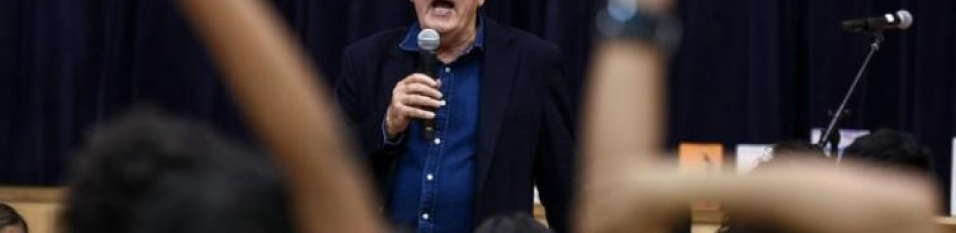 James Patterson takes questions from students during an appearance at a local school in 2018. The Palm Beach resident will be at the March 2 Culture & Cocktails event. [palmbeachdailynews.com]